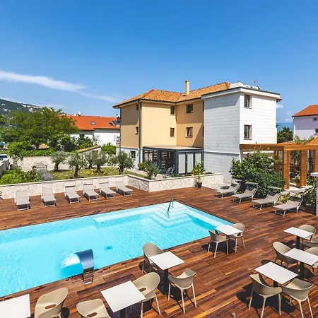 Gostinjska kuća Iris 2 3*